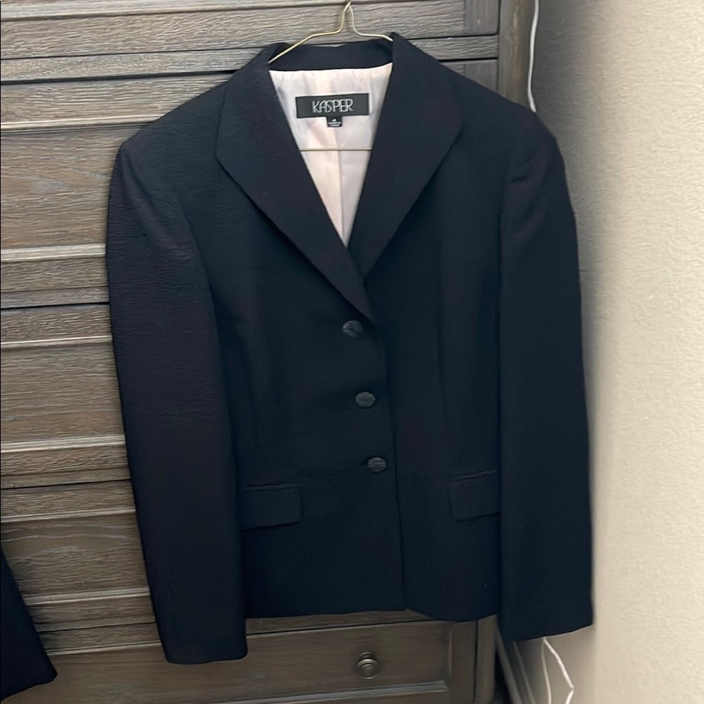 Kasper Women's Classic Black Suit Jacket set with skirt size 4